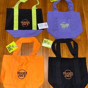 Trader Joe's Halloween Mini Canvas Tote Bag Set Of 4